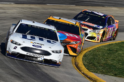Brad Keselowski, Team Penske, Ford; Kyle Busch, Joe Gibbs Racing, Toyota; Chase Elliott, Hendrick Mo
