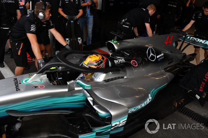 Lewis Hamilton, Mercedes-Benz F1 W08 con el Halo