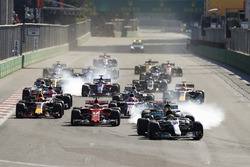 Lewis Hamilton, Mercedes AMG F1 W08, Valtteri Bottas, Mercedes AMG F1 W08, Sebastian Vettel, Ferrari
