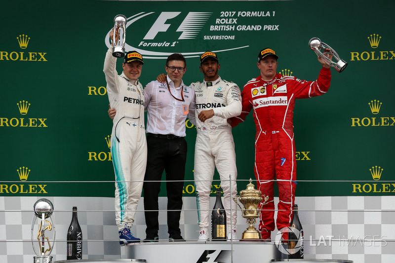 Britanya GP, Podyum: Yarış galibi Lewis Hamilton, Mercedes AMG F1, 2. Valtteri Bottas, Mercedes AMG F1, 3. Kimi Raikkonen, Ferrari