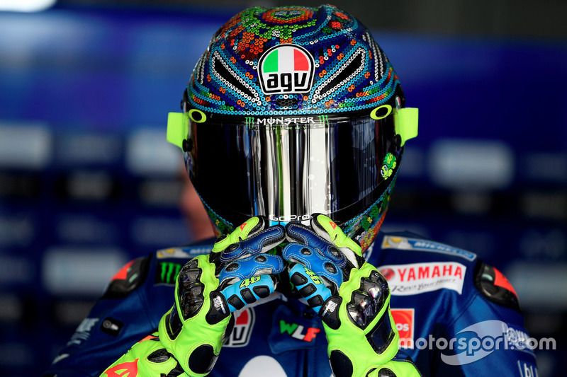 Valentino Rossi, Yamaha, nuevo casco test pretemporada