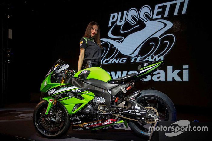 Chica de Kawasaki Puccetti Racing