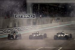 Lewis Hamilton, Mercedes AMG F1 W08, Valtteri Bottas, Mercedes AMG F1 W08, Felipe Massa, Williams FW