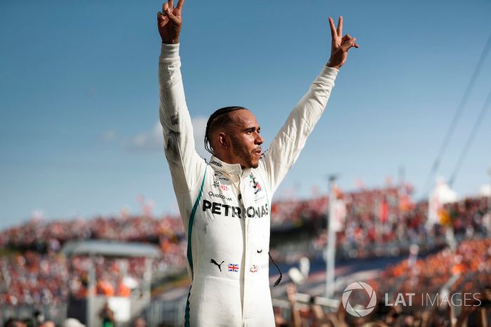 El ganador Lewis Hamilton, Mercedes AMG F1