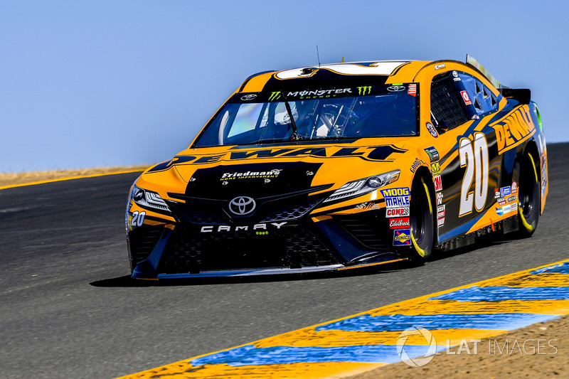 20. Erik Jones, Joe Gibbs Racing, Toyota Camry DeWalt