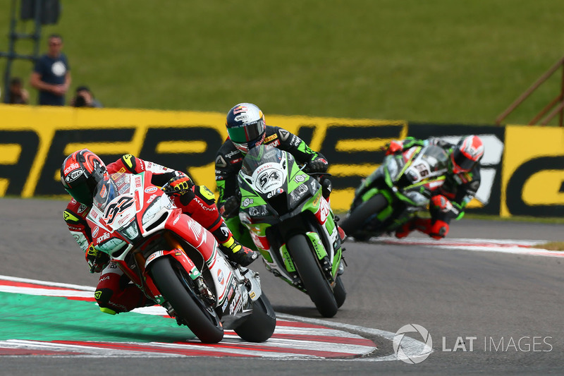 Lorenzo Savadori, Milwaukee Aprilia, Toprak Razgatlioglu, Kawasaki Puccetti Racing