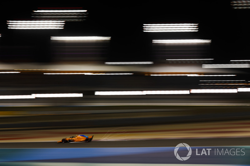 Stoffel Vandoorne, McLaren MCL33 Renault