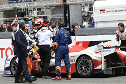#5 Toyota Racing Toyota TS050 Hybrid: Kazuki Nakajima after the checkered flag