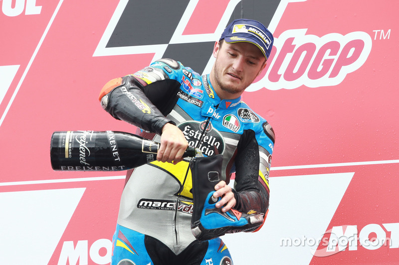 Podio: el ganador Jack Miller, Marc VDS Racing Honda celebro con champagne