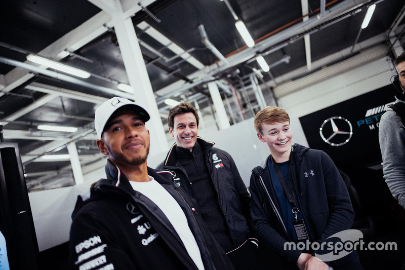 Lewis Hamilton, Mercedes AMG F1, Toto Wolff y Billy Monger