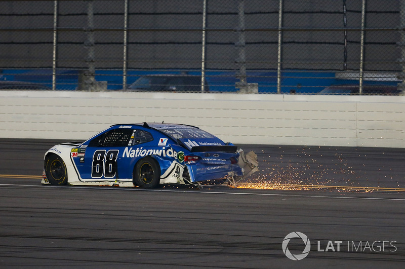 Alex Bowman, Hendrick Motorsports Chevrolet Camaro na crash