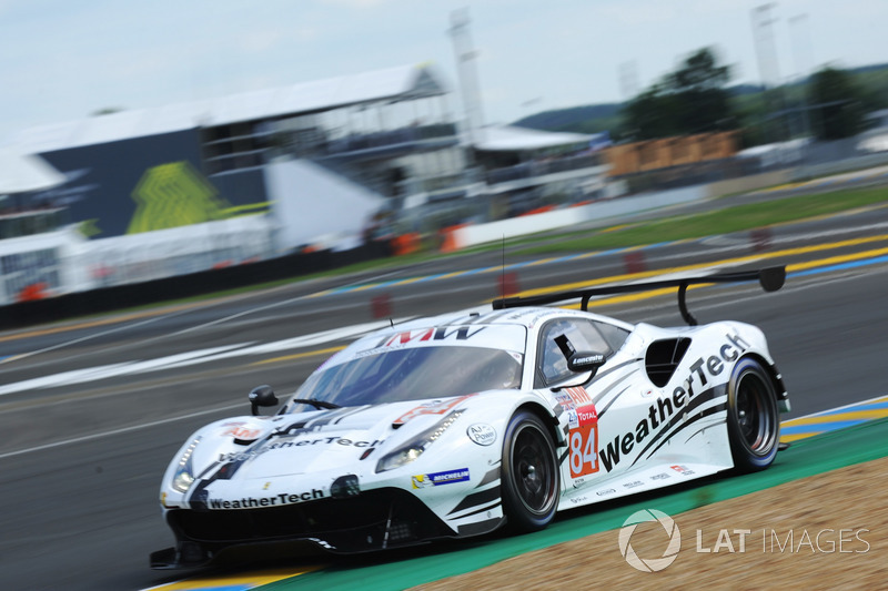 56. Лайам Гриффин, Купер Макнил, Джефф Сигал, JMW Motorsport, Ferrari 488 GTE (№84)