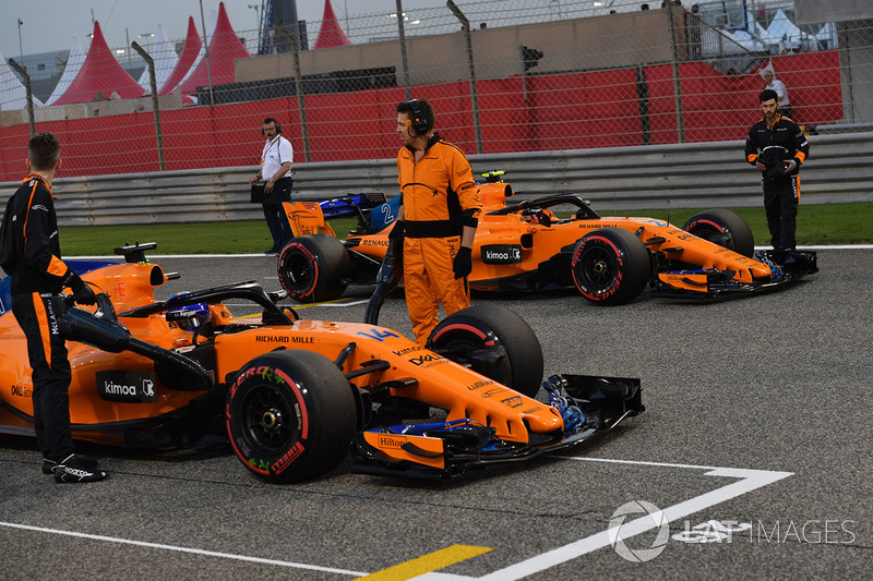 Fernando Alonso, McLaren et Stoffel Vandoorne, McLaren sur la grille