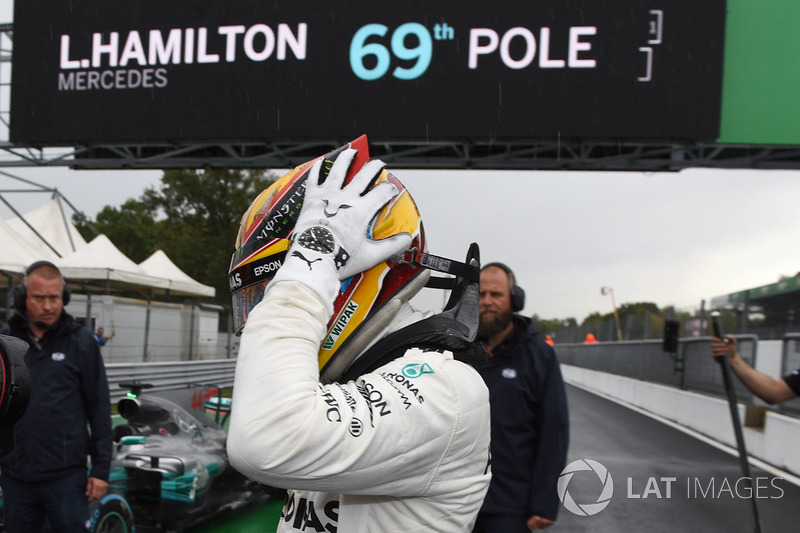 Pole sitter Lewis Hamilton, Mercedes AMG F1 celebrates in parc ferme