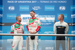 Podyum: Yarış galibi Norbert Michelisz, Honda Racing Team JAS, 2. Tiago Monteiro, Honda Racing Team