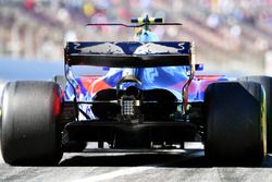 Detalle de alerón trasero de Carlos Sainz Jr., Scuderia Toro Rosso STR12