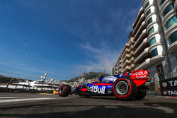 Карлос Сайнс-мол., Scuderia Toro Rosso STR12