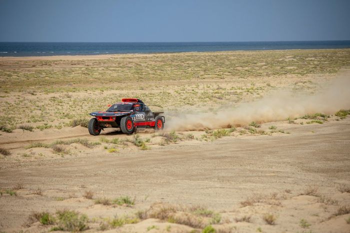 #211 Team Audi Sport Audi: Mattias Ekstrom, Emil Bergkvist