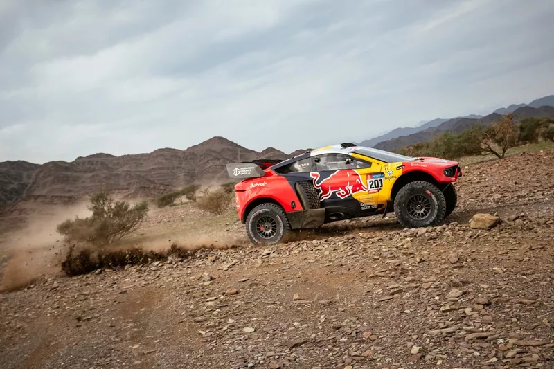 #201 Bahrain Raid Xtreme Prodrive: Sebastien Loeb, Fabian Lurquin