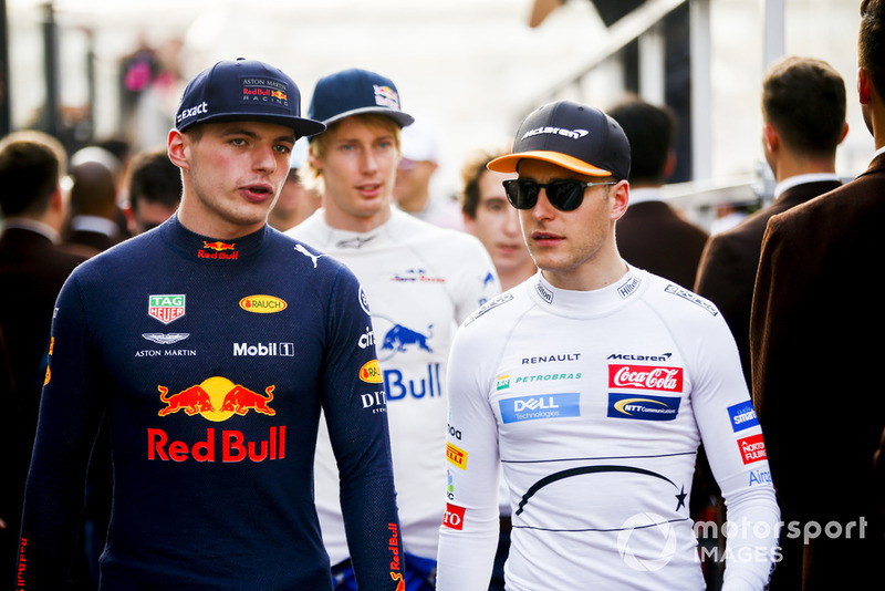 Max Verstappen, Red Bull Racing y Stoffel Vandoorne, McLaren