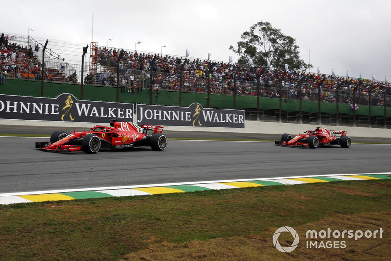 Sebastian Vettel, Ferrari SF71H y Kimi Raikkonen, Ferrari SF71H