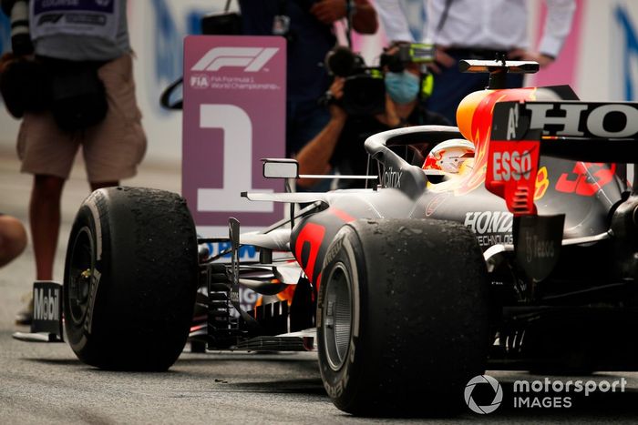 Ganador Max Verstappen, Red Bull Racing, 
en Parc Ferme