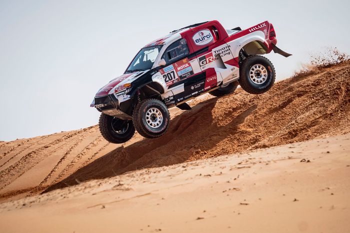 #207 Toyota Gazoo Racing Toyota: Giniel De Villiers, Dennis Murphy