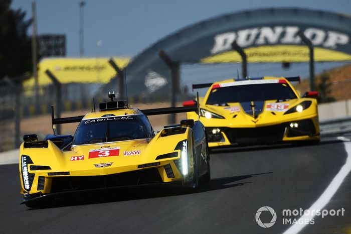 #3 Cadillac Racing Cadillac V-Series.R de Sebastien Bourdais, Renger Van Der Zande, Scott Dixon, #33 Corvette Racing Chevrolet Corvette C8.R de Nicky Catsburg, Ben Keating, Nicolas Varrone