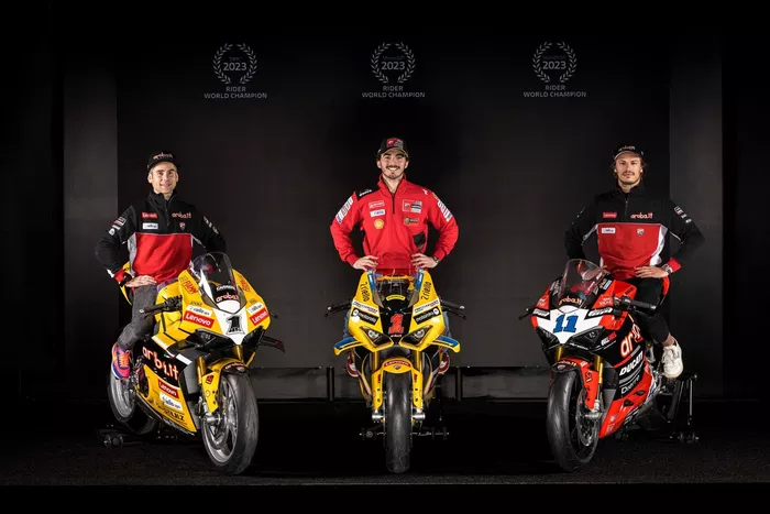 Réplica de la Panigale V4 2023 Campeona del Mundo