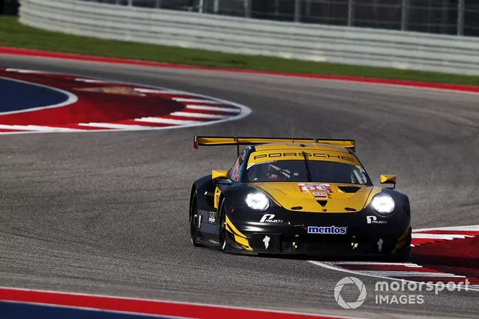 #56 Team Project 1 Porsche 911 RSR: Egidio Perfetti, Laurents Horr, Matteo Cairoli 