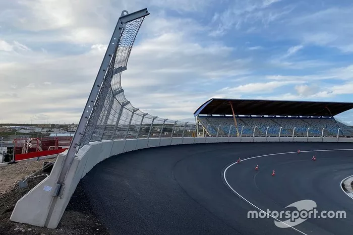 La curva peraltada de Zandvoort  (las fotos son de la curva 3, la curva final también es peraltada)