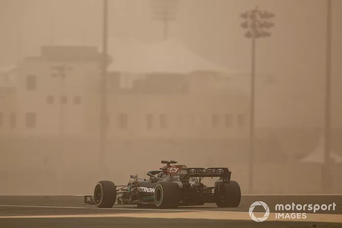 5º Lewis Hamilton, Mercedes W12, 1:30.025 (con neumáticos C5)