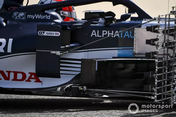 AlphaTauri AT02 sidepods detail