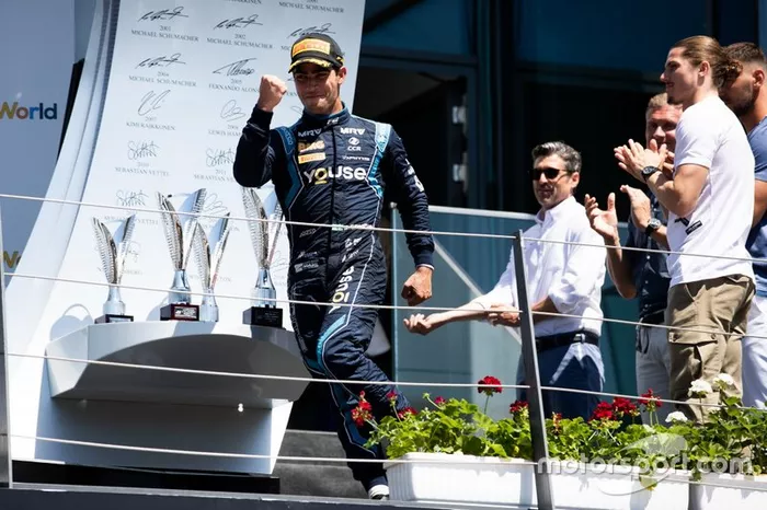 Sergio Sette Camara, Dams 