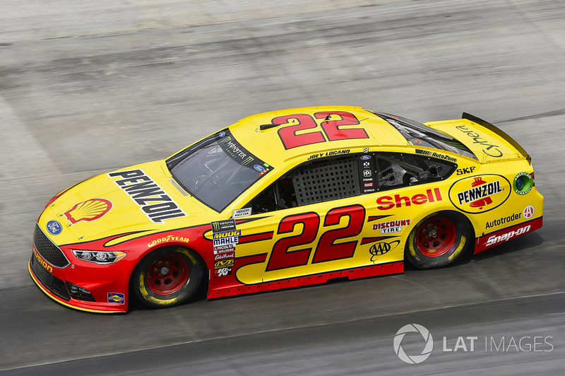 19. Joey Logano, Team Penske, Ford Fusion Shell Pennzoil