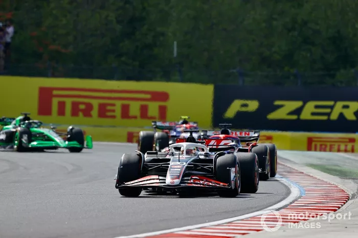 Kevin Magnussen, Haas VF-24, Daniel Ricciardo, RB F1 Team VCARB 01, Yuki Tsunoda, RB F1 Team VCARB 01