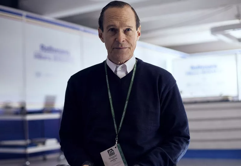 Steven Mackintosh als Frank Williams in Senna