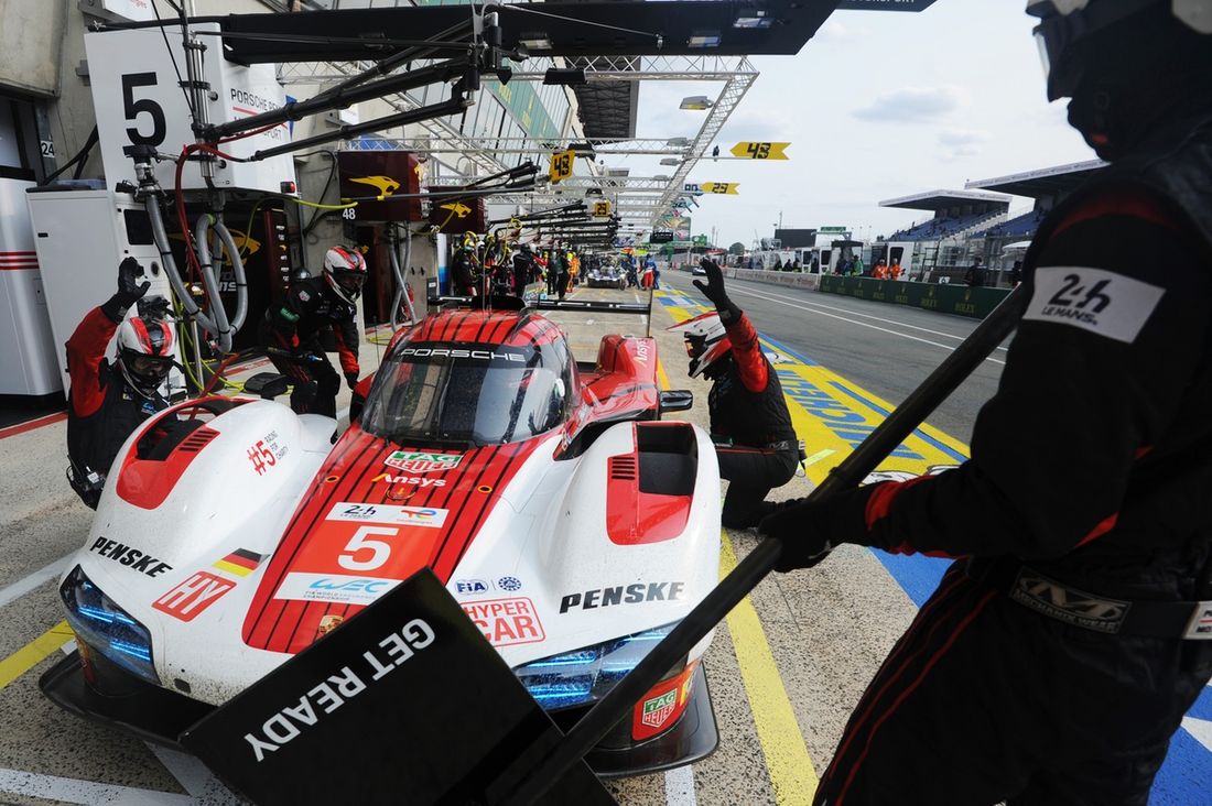 #5 Porsche Penske Motorsport Porsche 963: Julien Andlauer, Michael Christensen, Mathieu Jaminet