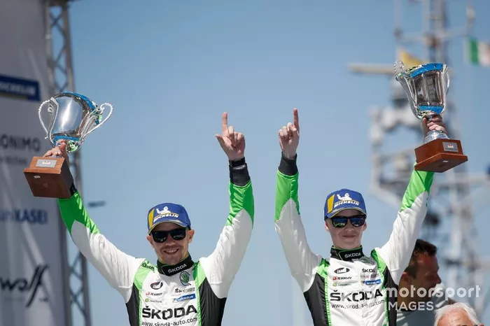 I vincitori WRC2, Kalle Rovanperä, Jonne Halttunen, Skoda Motorsport Skoda Fabia R5