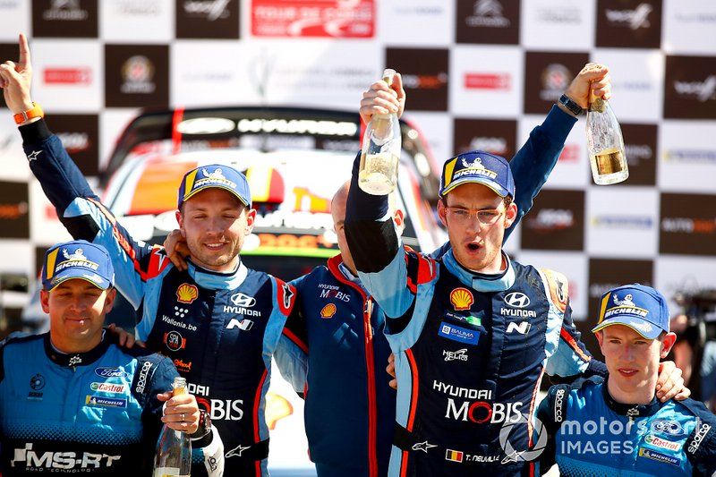 Podio: Thierry Neuville, Nicolas Gilsoul, Hyundai Motorsport Hyundai i20 Coupe WRC, Elfyn Evans, Scott Martin, M-Sport Ford WRT Ford Fiesta WRC