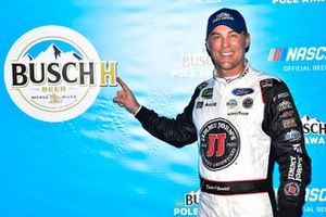 Pole sitter Kevin Harvick, Stewart-Haas Racing, Ford Mustang Busch Beer