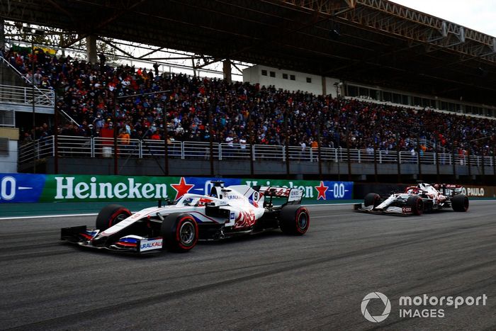 Nikita Mazepin, Haas VF-21, Kimi Raikkonen, Alfa Romeo Racing C41