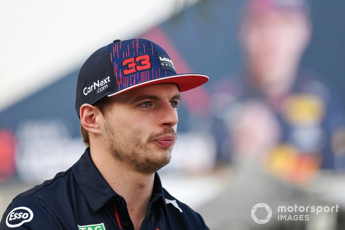 Max Verstappen, Red Bull Racing habla con los medios de comunicación