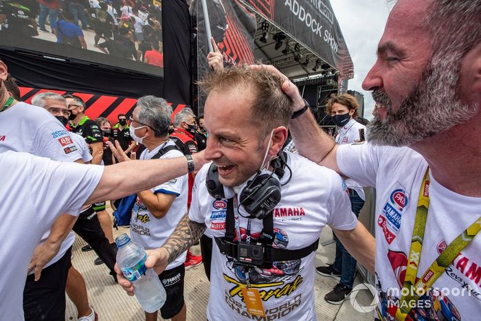 Team Pata Yamaha celebra el mundial de Superbikes