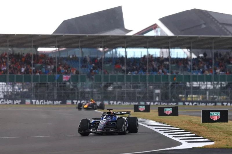 Yuki Tsunoda, Red Bull Racing Team, Alexander Albon, Williams