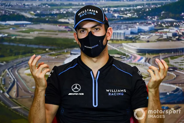 Nicholas Latifi, Williams Racing, en la conferencia de prensa