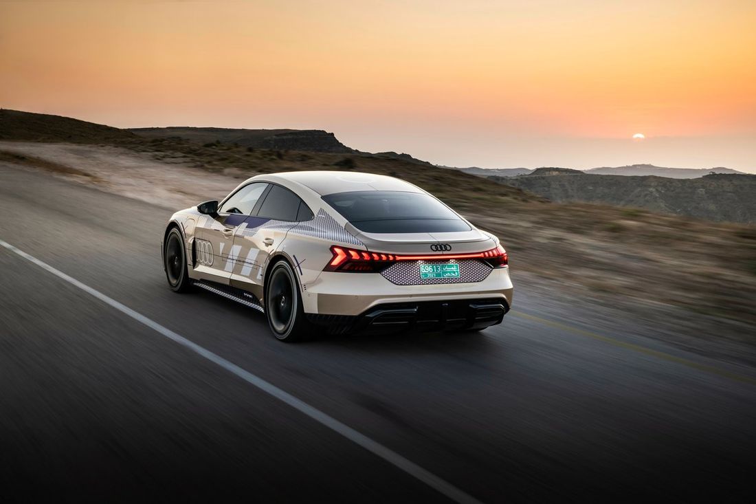 Audi RS E-Tron GT Performance 2025