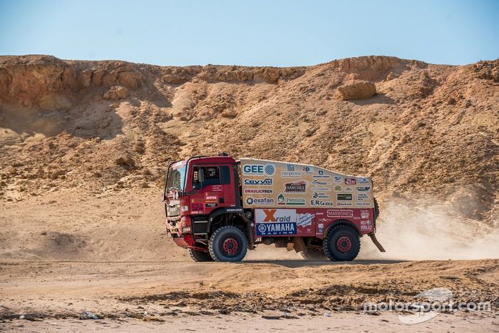 #524 Team Boucou MAN: Francesc Ester Fernandez, Javier Jacoste, José Rosa Olivera