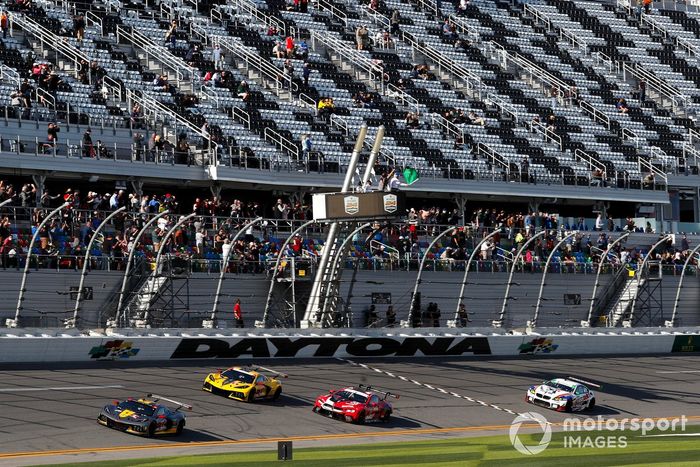 #4 Corvette Racing Corvette C8.R, GTLM: Start, Nick Tandy, Tommy Milner, Alexander Sims, #3: Corvette Racing Corvette C8.R, GTLM: Antonio Garcia, Jordan Taylor, Nicky Catsburg, #25: BMW Team RLL BMW M8 GTE, GTLM: Connor De Phillippi, Philipp Eng, Bruno Spengler, Timo Glock, #96: Turner Motorsport BMW M6 GT3, GTD: Robby Foley, Bill Auberlen, Aidan Read, Colton Herta