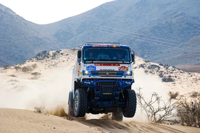 #500 Kamaz - Master: Andrey Karginov, Andrey Mokeev, Igor Leonov